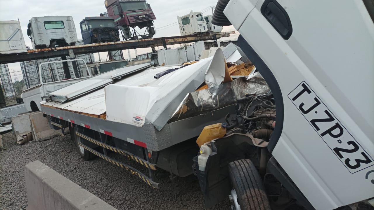 CARROCERíA FRIGORíFICA Mitsubishi FUSO CANTER 915 2016  USADA  EN DESARME